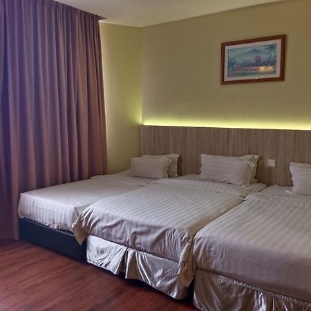 Gaya Centre Hotel Kota Kinabalu Exterior photo